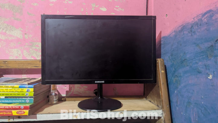 Samsung monitor 19 inch sall hobe